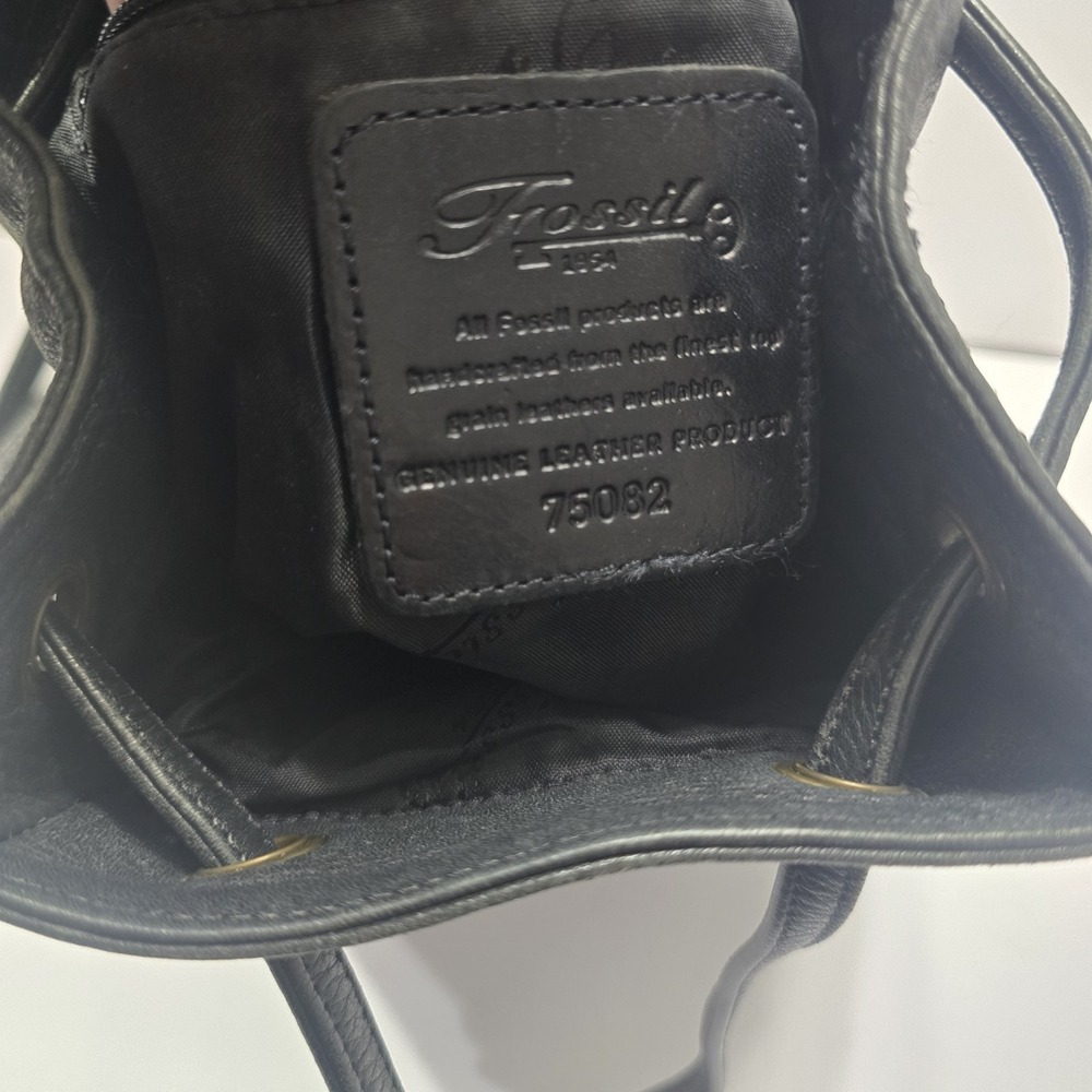 Small Fossil Black Pebbled Leather Cinch Top Bucket Purse Crossbody – Vintage - Picture 7 of 8